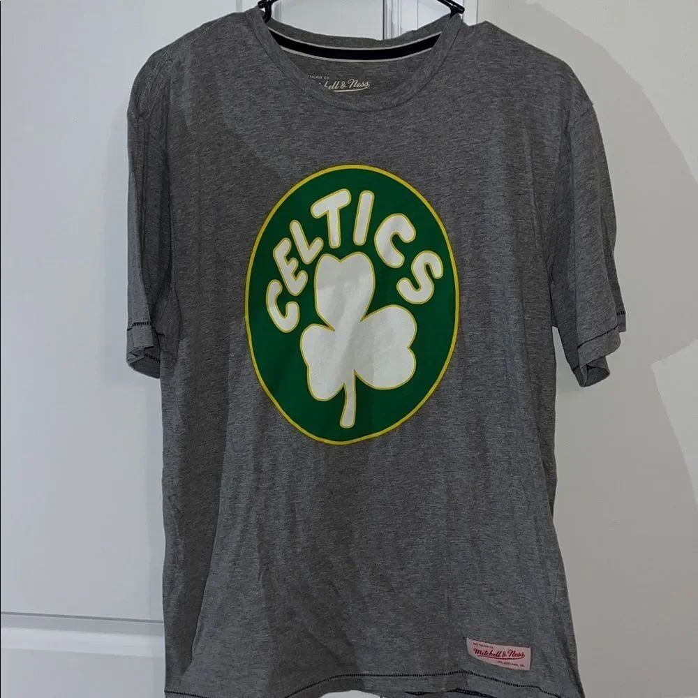 Mitchell Ness Boston Celtics St Patrick’s Day ShamrockNBA men’s Gray t shirt M